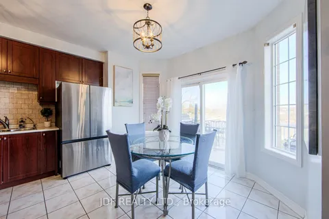 42 Sunview Drive, Vaughan, ON L4H 1Y4