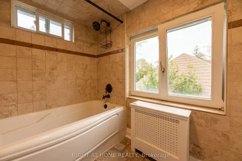 120 Wright Street, Richmond Hill, ON L4C 4A5