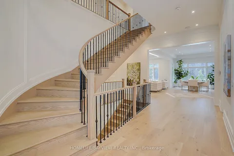25 Calla Trail, Aurora, ON L4G 6W4