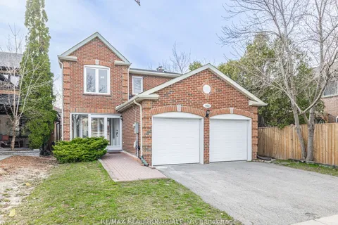 160 Charles Street, Vaughan, ON L4J 3C7