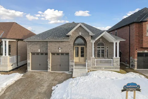 53 Wood Crescent, Essa, ON L3W 0M5