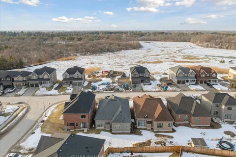 53 Wood Crescent, Essa, ON L3W 0M5