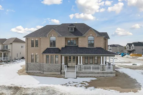 63 Wood Crescent, Essa, ON L0M 1B0