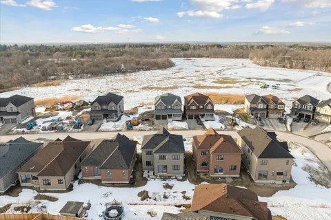 59 Wood Crescent, Essa, ON L3W 0M5