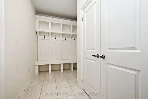 79 Frederick Pearson Street, East Gwillimbury, ON L9N 0R8