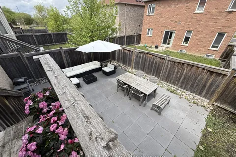 44 Dame Gruev Drive, Markham, ON L6E 0M4
