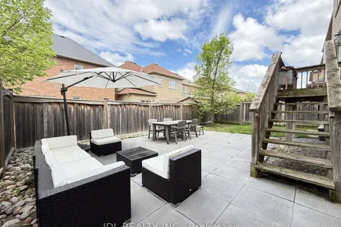 44 Dame Gruev Drive, Markham, ON L6E 0M4