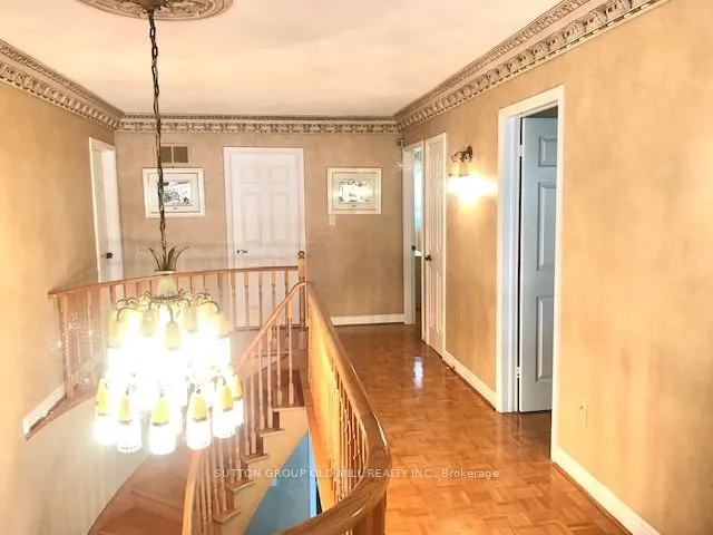 103 Benjamin Drive, Vaughan, ON L4L 1H7