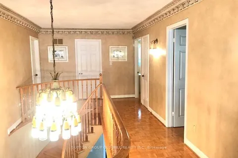103 Benjamin Drive, Vaughan, ON L4L 1H7