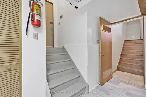 69 Wood Crescent, Bradford West Gwillimbury, ON L3Z 2G3