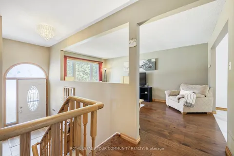 69 Wood Crescent, Bradford West Gwillimbury, ON L3Z 2G3