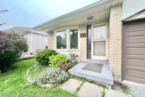505 London Road, Newmarket, ON L3Y 6E4