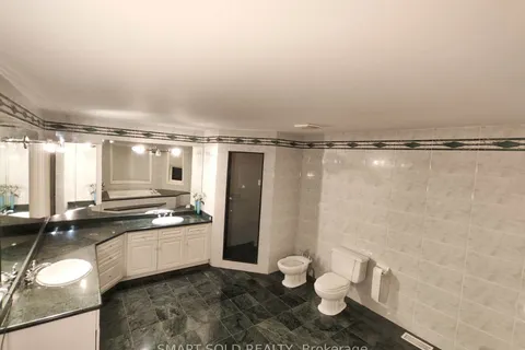 67 Chantilly Crescent, Richmond Hill, ON L4C 0K1