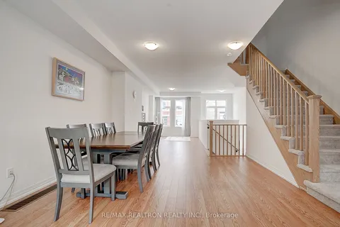 7 Sissons Way, Markham, ON L6B 1R2