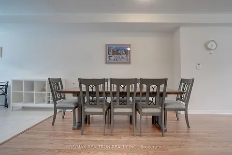 7 Sissons Way, Markham, ON L6B 1R2