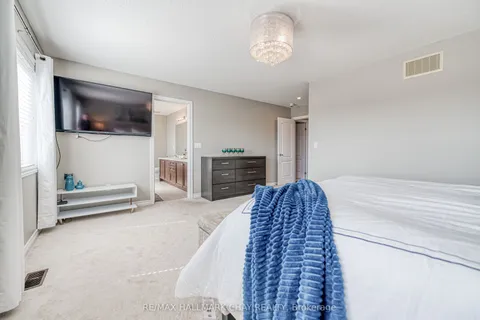 149 Gold Park Gate, Essa, ON L0M 1B4