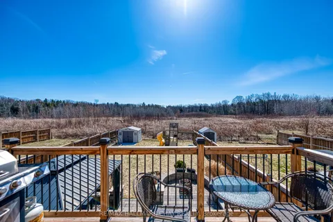 149 Gold Park Gate, Essa, ON L0M 1B4