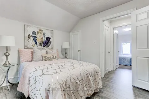 115 Crosby Avenue, Richmond Hill, ON L4C 2R3