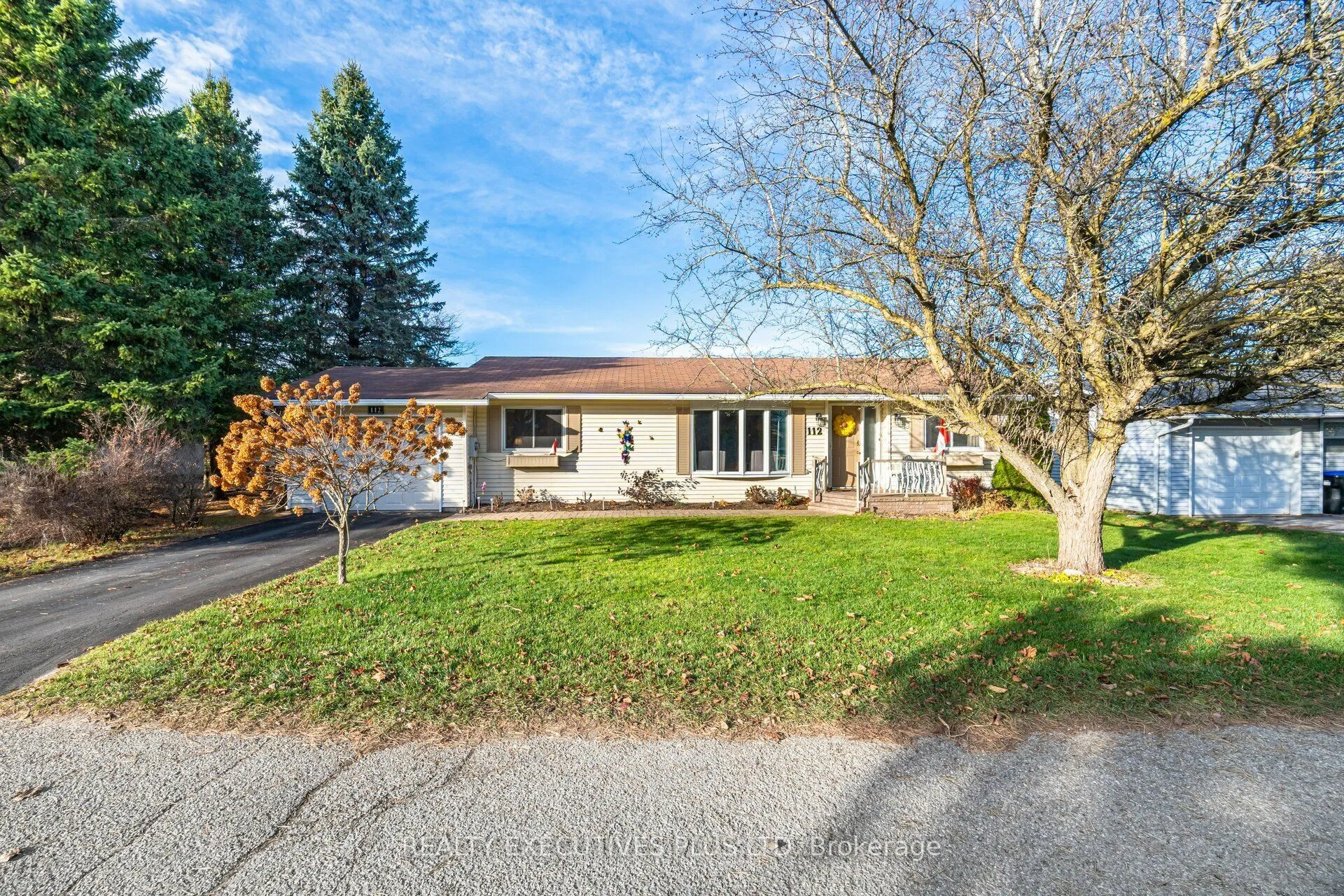 112 Tecumseth Pines Drive, New Tecumseth, ON L0G 1W0