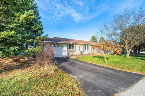 112 Tecumseth Pines Drive, New Tecumseth, ON L0G 1W0