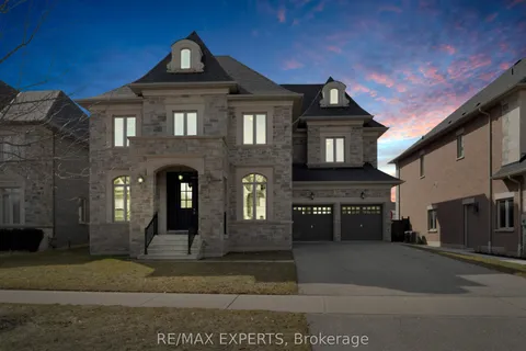 52 Skyline Trail, King, ON L7B 1N1