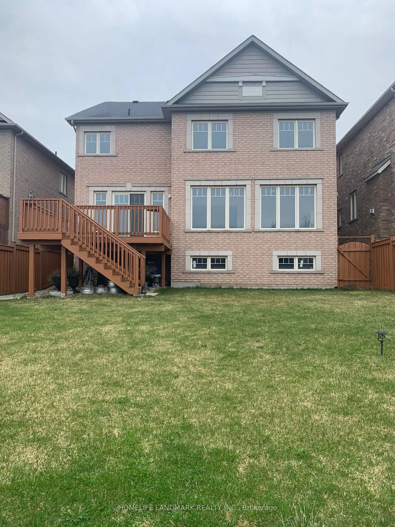 32 Philips Lake Court, Richmond Hill, ON L4E 0S8