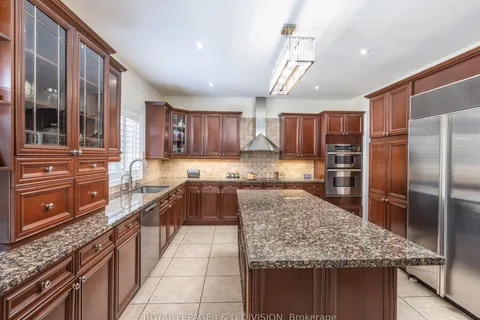 218 Flamingo Road, Vaughan, ON L4J 8K6