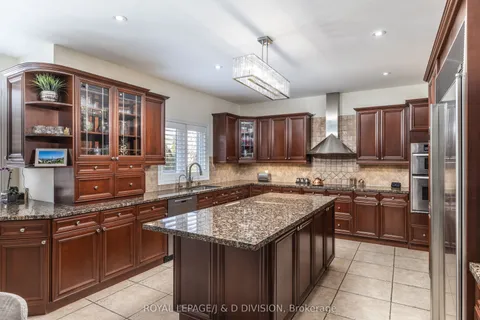 218 Flamingo Road, Vaughan, ON L4J 8K6