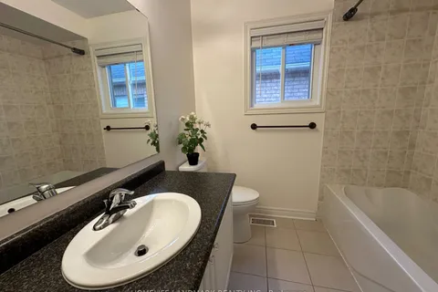 59 Faris Street, Bradford West Gwillimbury, ON L3Z 0C5