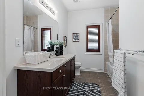 15 Hua Du Avenue, Markham, ON L6C 0T2