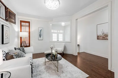 15 Hua Du Avenue, Markham, ON L6C 0T2