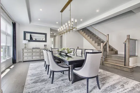 92 Maple Fields Circle, Aurora, ON L4G 0P5