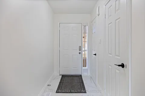 21 Lancaster Court, Georgina, ON L4P 4A1