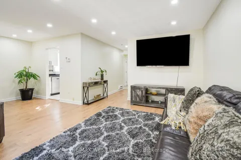 405 Maplegrove Avenue, Bradford West Gwillimbury, ON L3Z 1V8