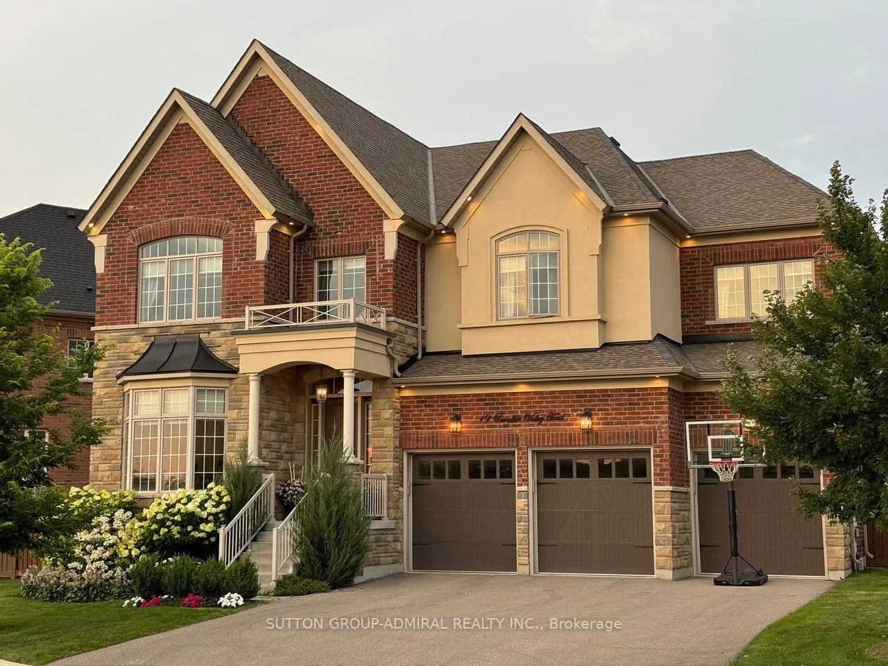 19 Paradise Valley Trail, King, ON L7B 0A5