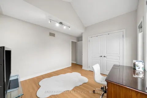 101 Ravine Edge Drive, Richmond Hill, ON L4E 4J6