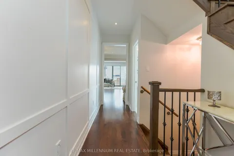 40 Frederick Pearson Street, East Gwillimbury, ON L9N 0R8