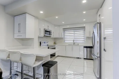 52 Chabad Gate, Vaughan, ON L4J 2R3