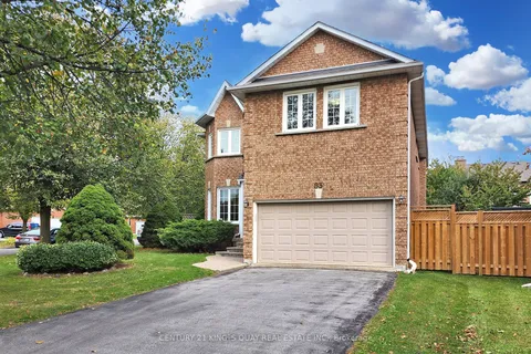 83 Berwick Crescent, Richmond Hill, ON L4C 0B7