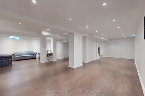 83 Berwick Crescent, Richmond Hill, ON L4C 0B7