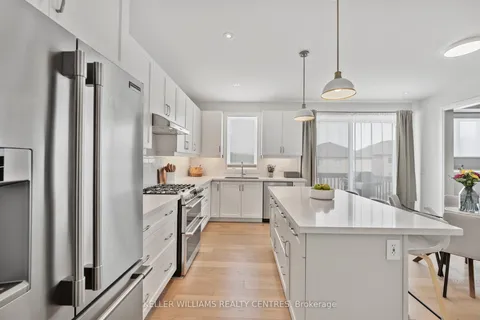 38 Wraggs Road, Bradford West Gwillimbury, ON L3Z 4N1