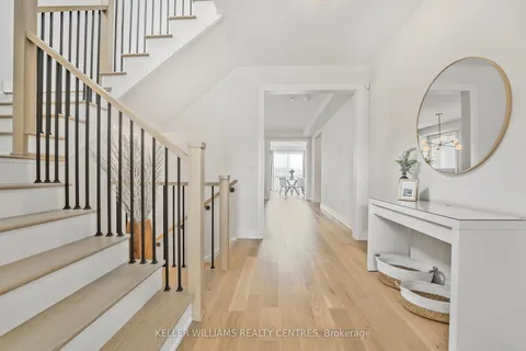 38 Wraggs Road, Bradford West Gwillimbury, ON L3Z 4N1