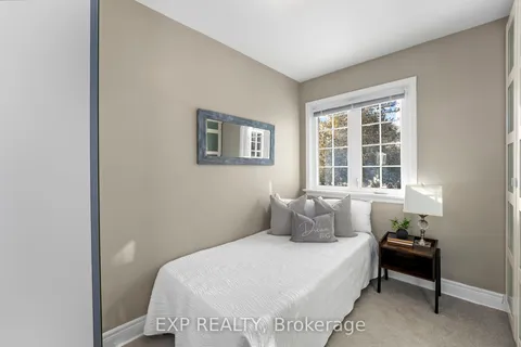 12 Golfview Crescent, Georgina, ON L0E 1L0