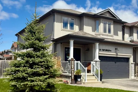 212 Maplewood Drive, Essa, ON L0L 1B4
