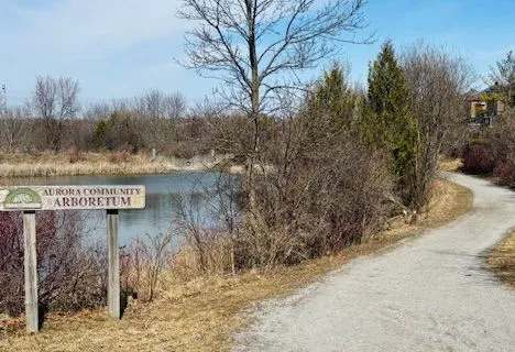 75 Baywell Crescent, Aurora, ON L4G 7N4