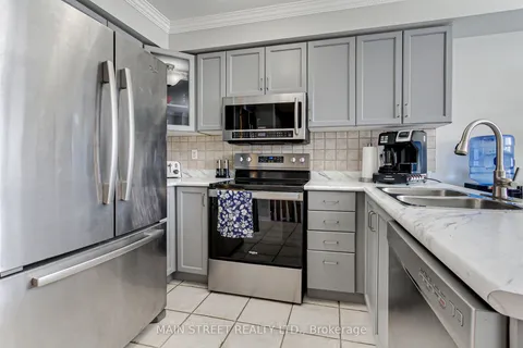 75 Baywell Crescent, Aurora, ON L4G 7N4