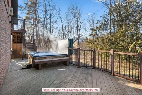 15550 Dufferin Street, King, ON L7B 1K5