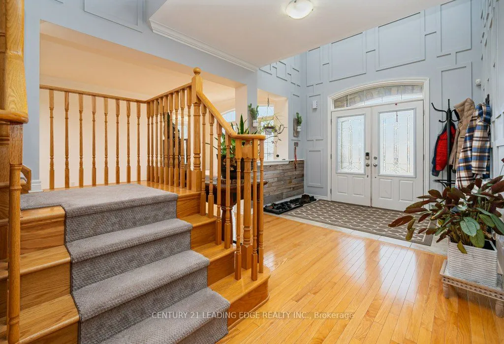 1 Russel Drive, Bradford West Gwillimbury, ON L4G 7K5