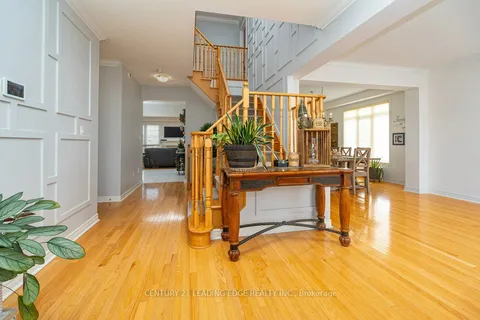 1 Russel Drive, Bradford West Gwillimbury, ON L4G 7K5