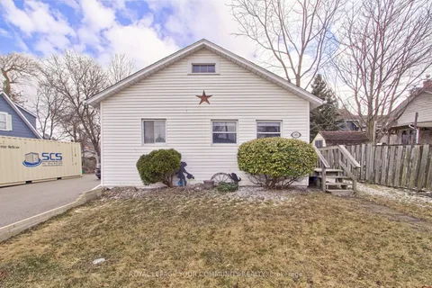 145 Wesley Street, Newmarket, ON L3Y 3N9